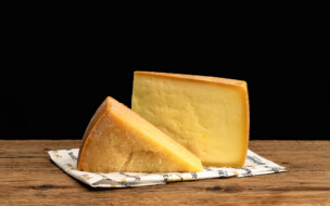 Extra-Hartkäse «Rätisches Grauvieh» & Halbhartkäse «Original Simmentaler»