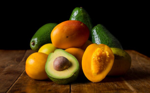 Frische Post: 2kg Avocados «Bacon» & 2kg Mangos «Osteen»